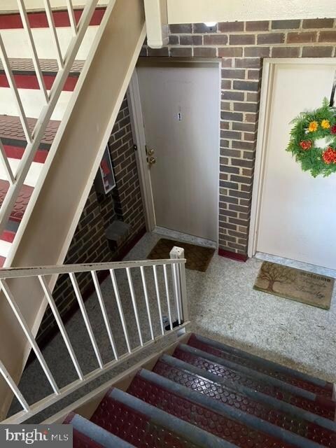 9719 Kings Crown Ct unit 1, Fairfax, VA 22031 - photo 3