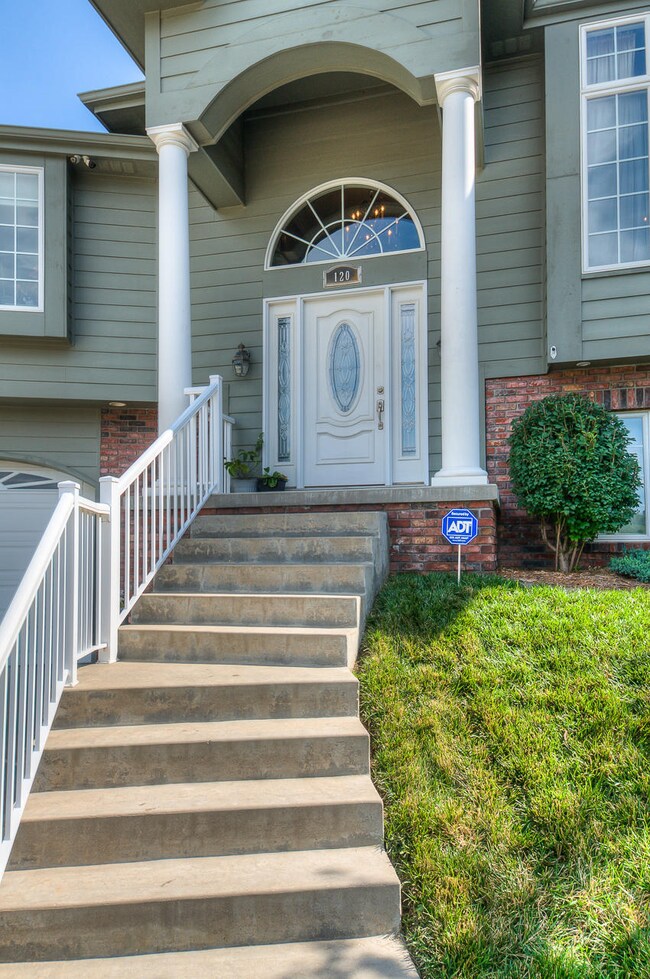 mls 120 Autumn Cir 02