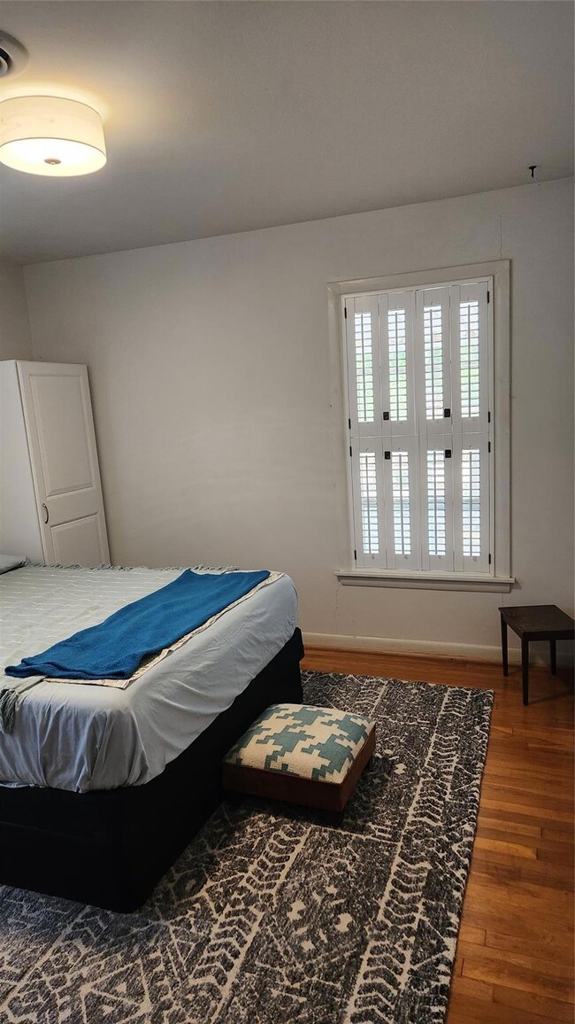 1119 Bales St, Cleburne, TX 76033 - photo 3