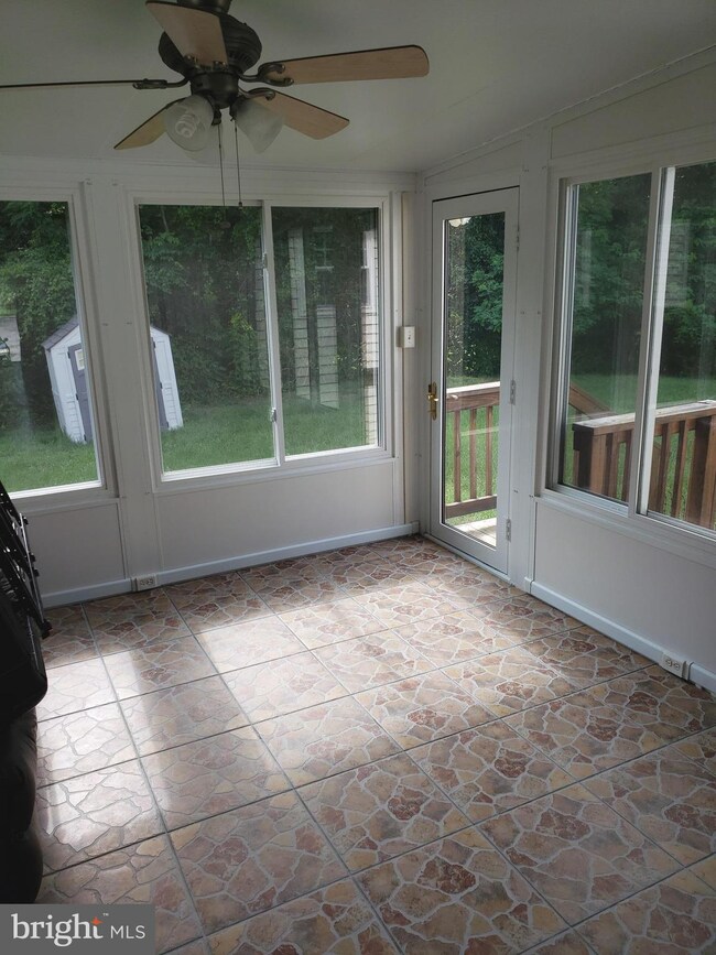 7302 Seawood Ct, Clinton, MD 20735 - photo 5