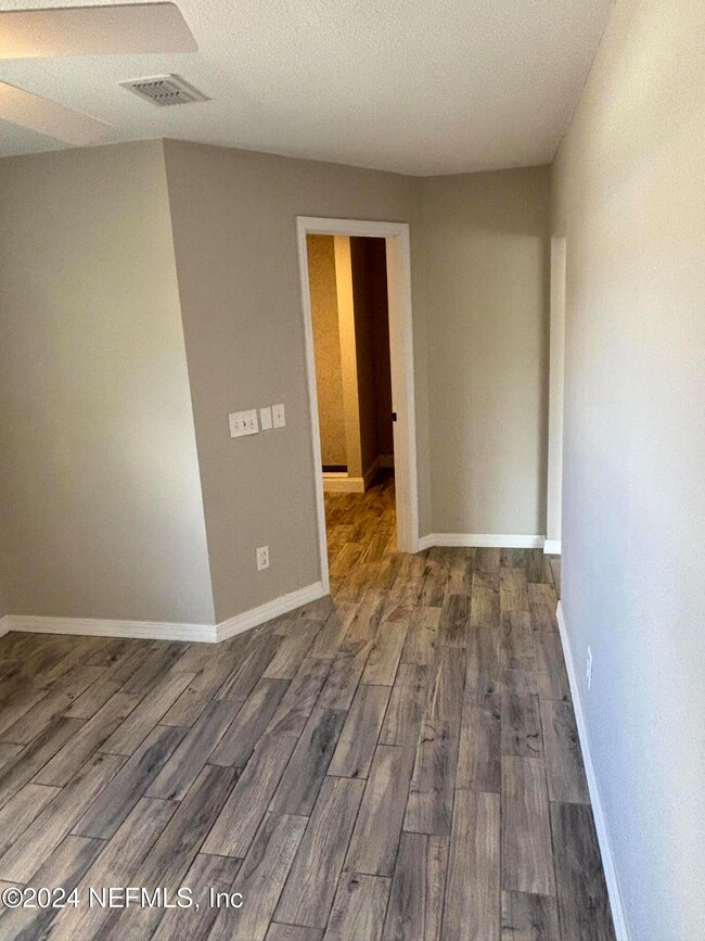 2431 Emily Dr, Jacksonville, FL 32216 - photo 6