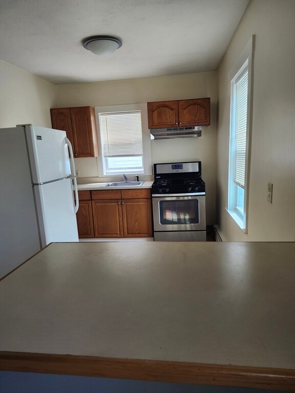 68 Valley St unit 2, Wakefield, MA 01880 - photo 2