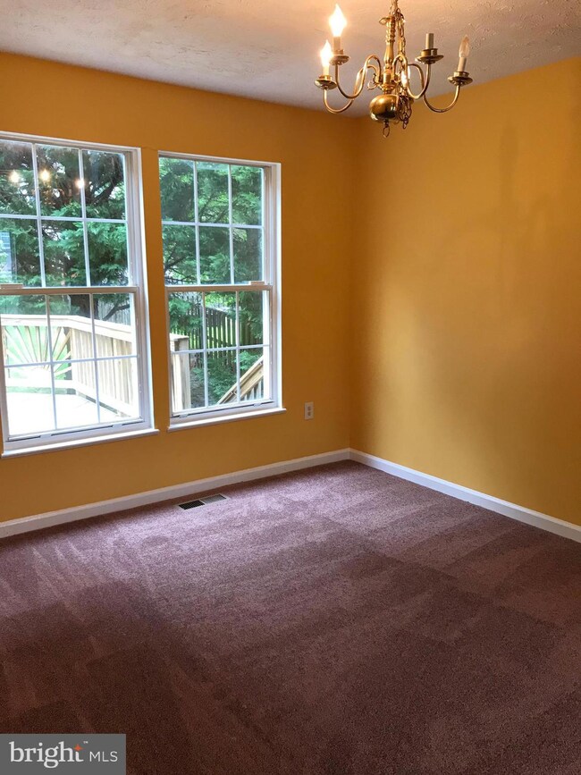 905 Rosey Bill Dr, Upper Marlboro, MD 20774 - photo 6