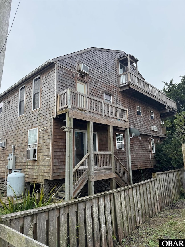 1021 Irvin Garrish Hwy unit 6, Ocracoke, NC 27960 - photo 5