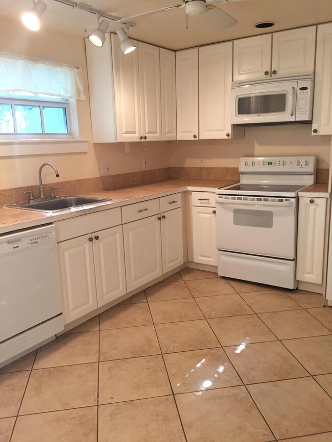 2520 Harris Ave, Key West, FL 33040 - photo 2