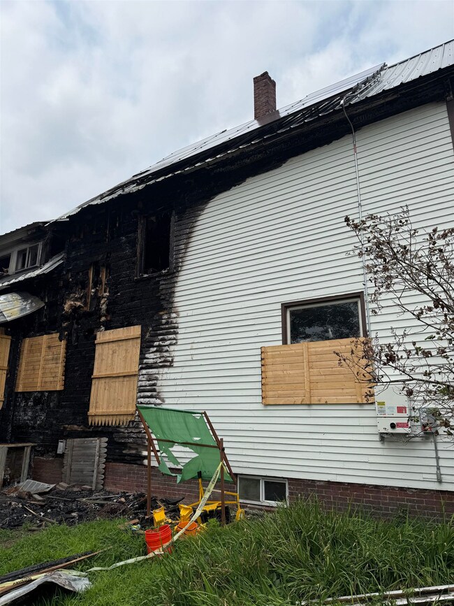 2 Maple St, Hillsborough, NH 03244 - photo 6