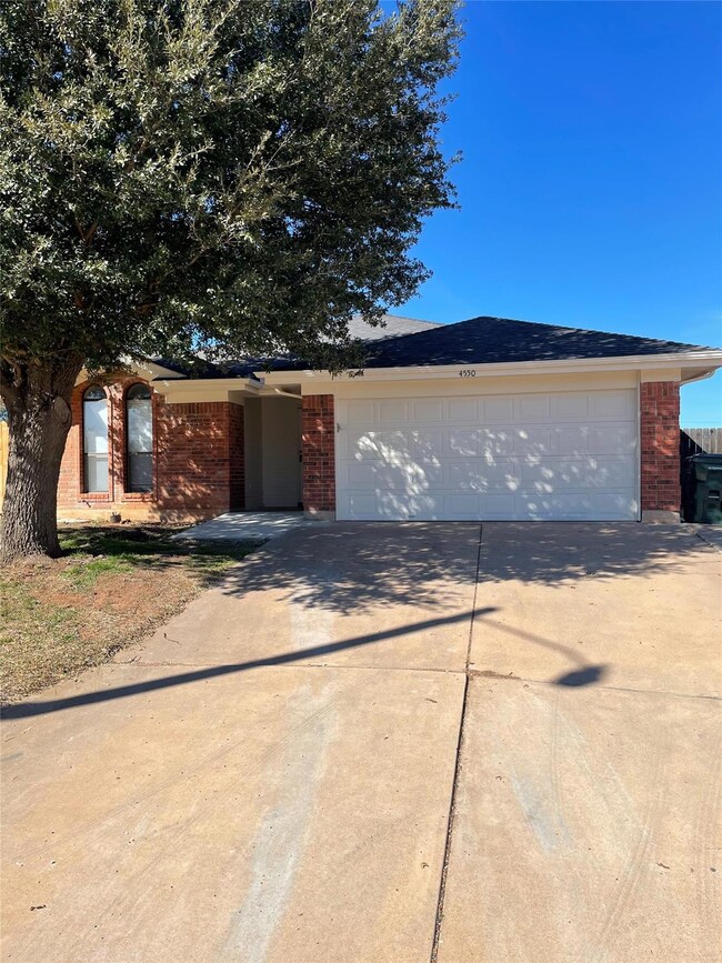 4550 Cole Dr, Abilene, TX 79606 - photo 2