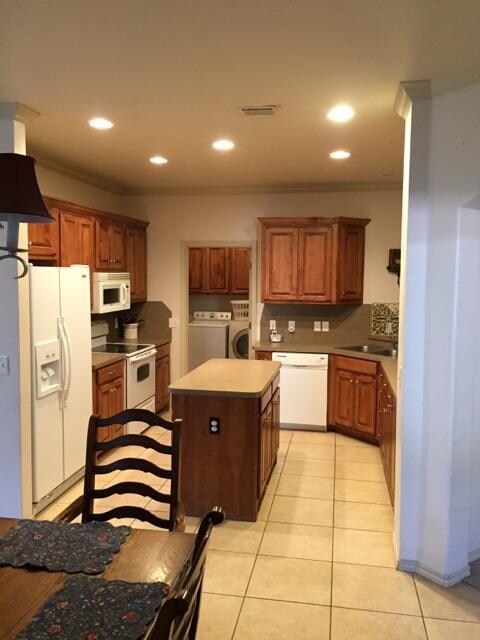 635 Sisken Ct, Edmond, OK 73003 - photo 2