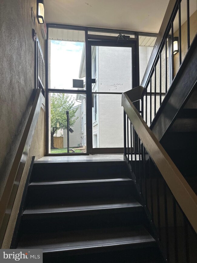 8605 Village Way unit B, Alexandria, VA 22309 - photo 7