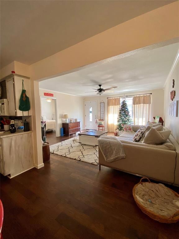 1517 Truelove St, Gainesville, TX 76240 - photo 6