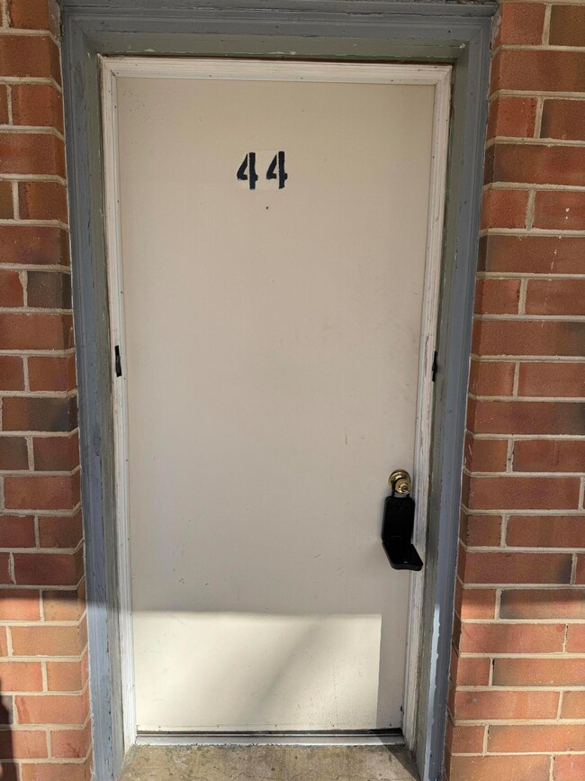 200 Ridgeview Lane, Apt 44 1