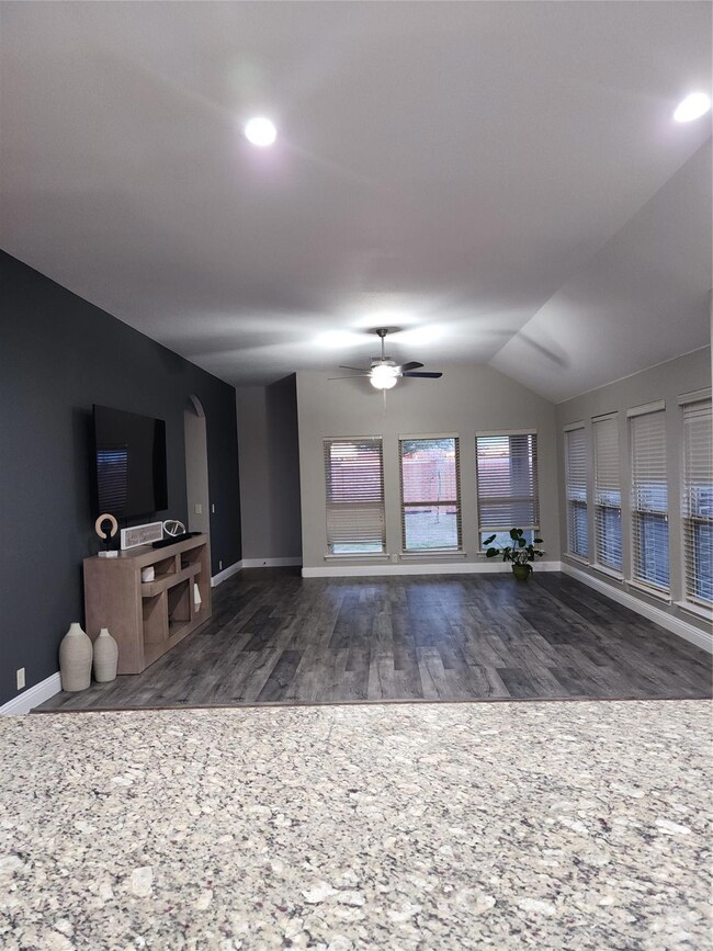 272 Armstrong Ln, Lavon, TX 75166 - photo 2