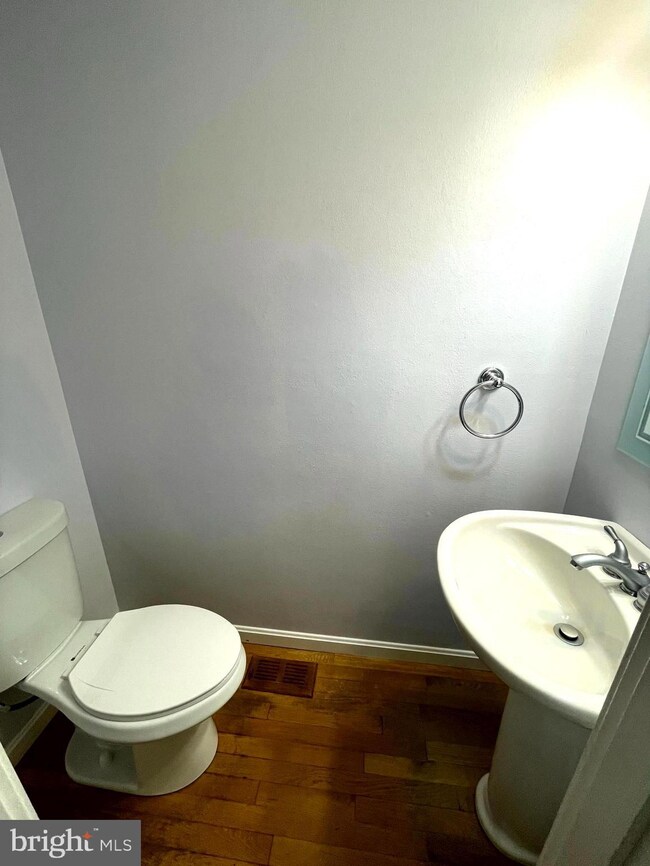 20204 Gentle Way, Montgomery Village, MD 20886 - photo 6