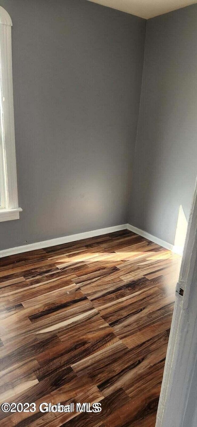 402 Summit Ave unit 2, Schenectady, NY 12307 - photo 7