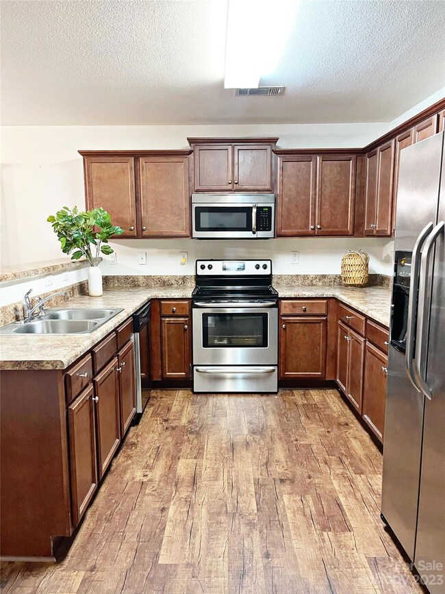 116 Shadow Woods Rd, Statesville, NC 28677 - photo 5