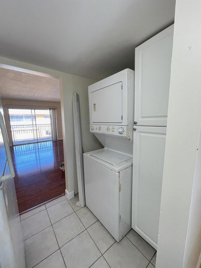 1501 Crescent Cir unit A6, West Palm Beach, FL 33403 - photo 3