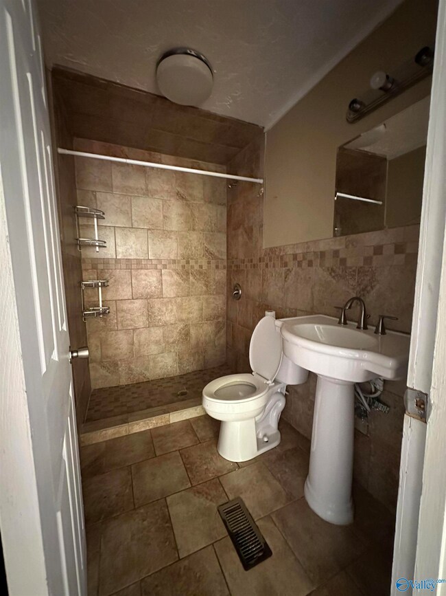 1115 Sangster Rd, Gadsden, AL 35901 - photo 7