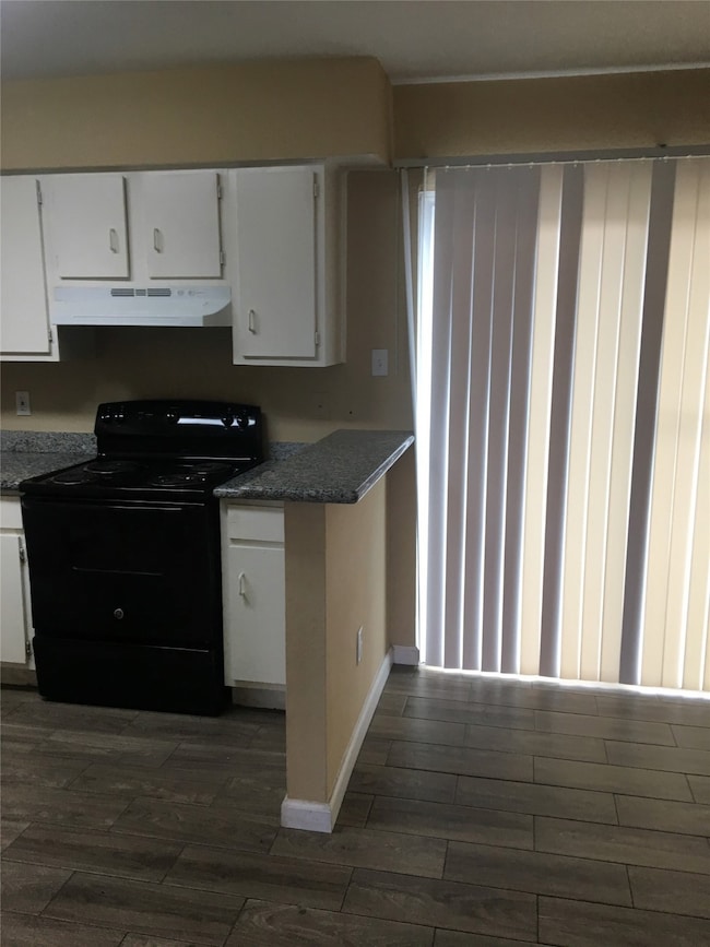 5625 Antoine Dr unit 313, Houston, TX 77091 - photo 2