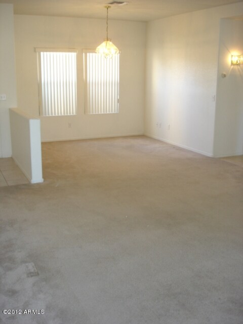 FORMAL DINING AREA