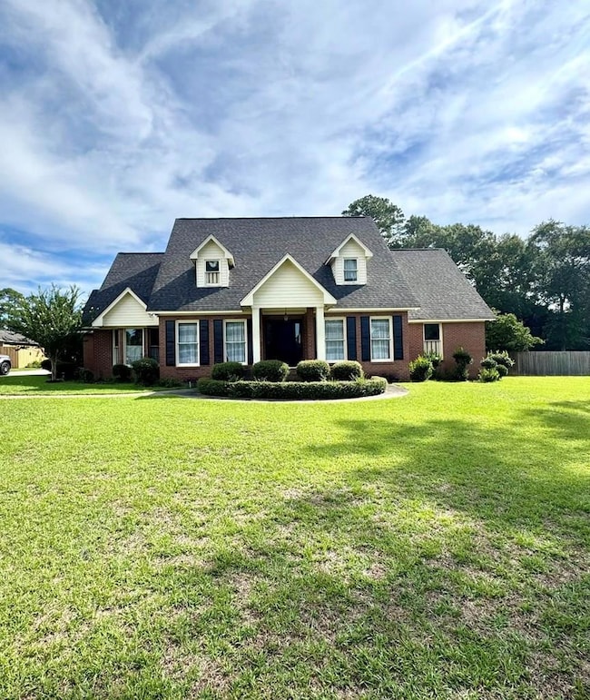 206 Ridge Cir, Dublin, GA 31021 - photo 2