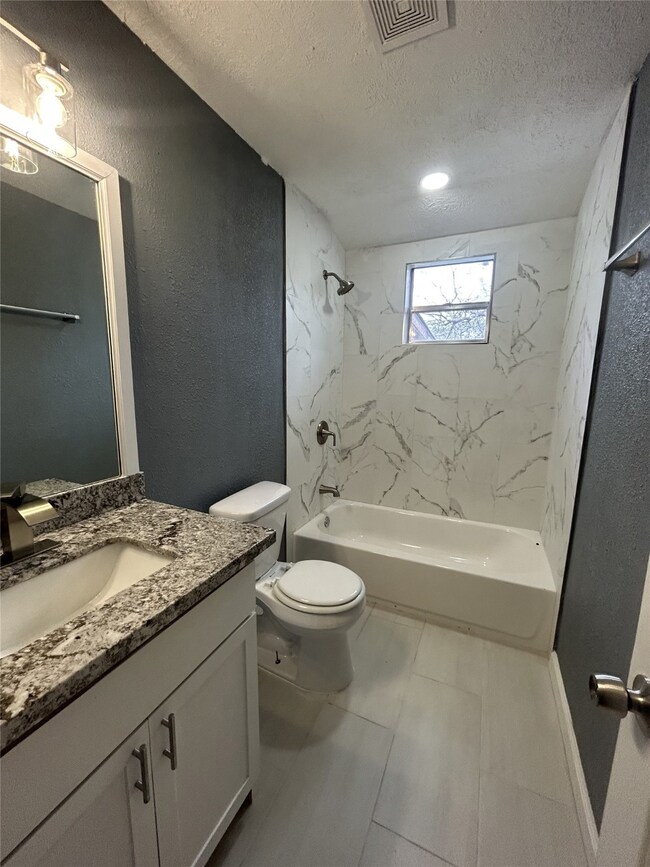 721 Doverside St unit 4, Houston, TX 77022 - photo 7