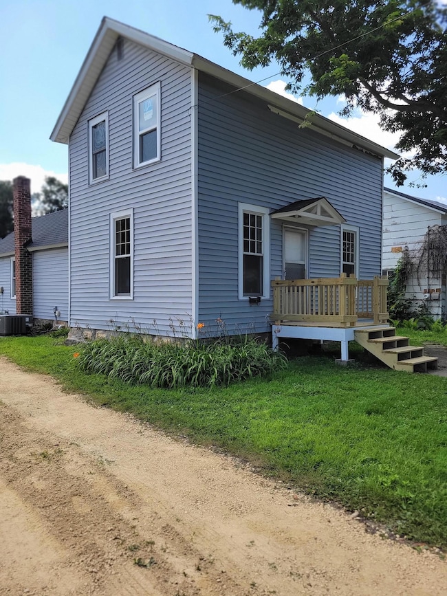 225 E 5th St, Red Wing, MN 55066 - photo 2