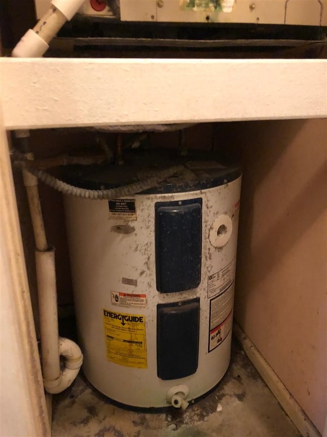 5701 Post Oak Dr, Laredo, TX 78041 - photo 7