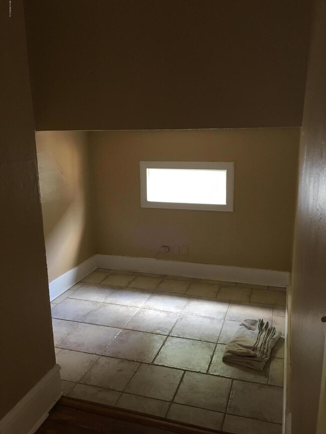 1252 Donald St, Jacksonville, FL 32205 - photo 3