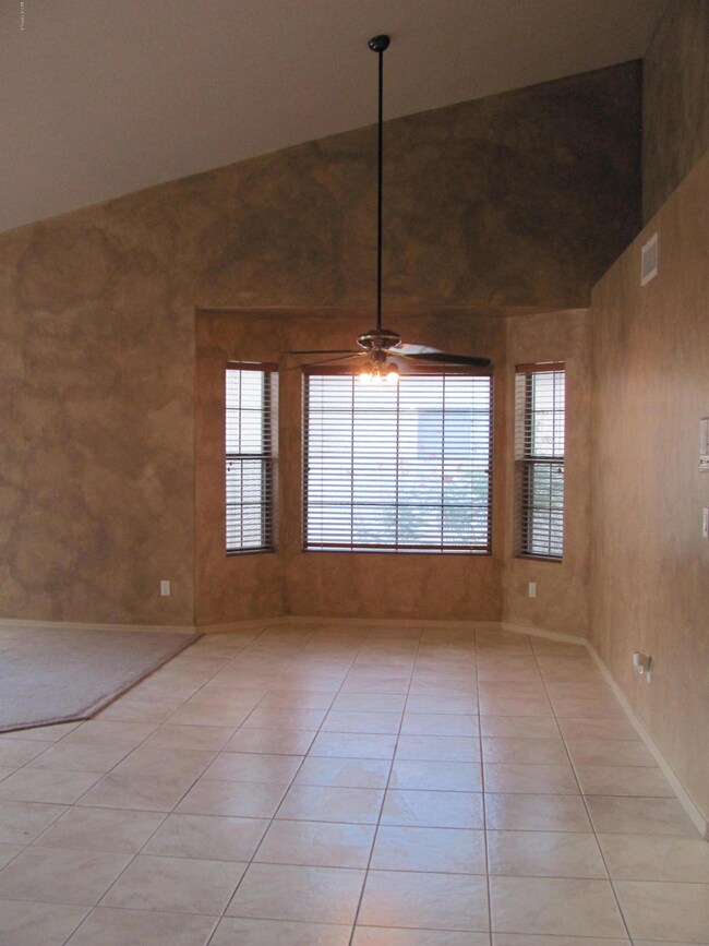 6766 W Redcliff Way, Tucson, AZ 85743 - photo 6