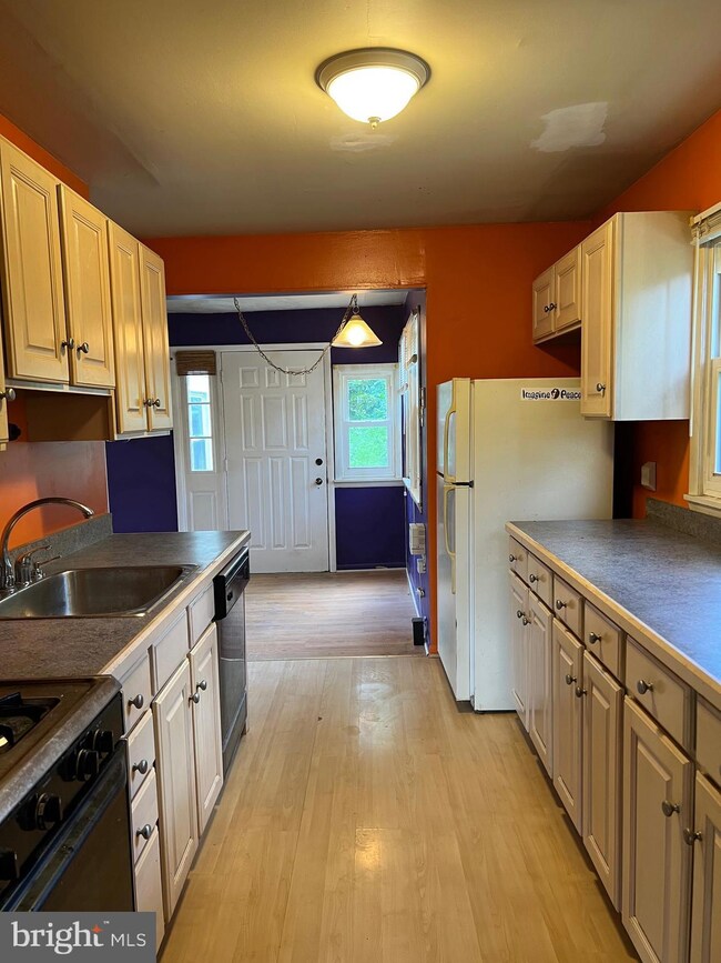 134 Gable Rd, Paoli, PA 19301 - photo 3