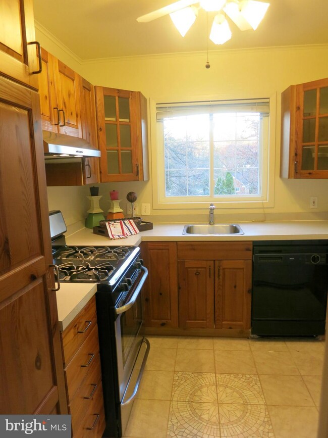 1644 Preston Rd unit 1644, Alexandria, VA 22302 - photo 3