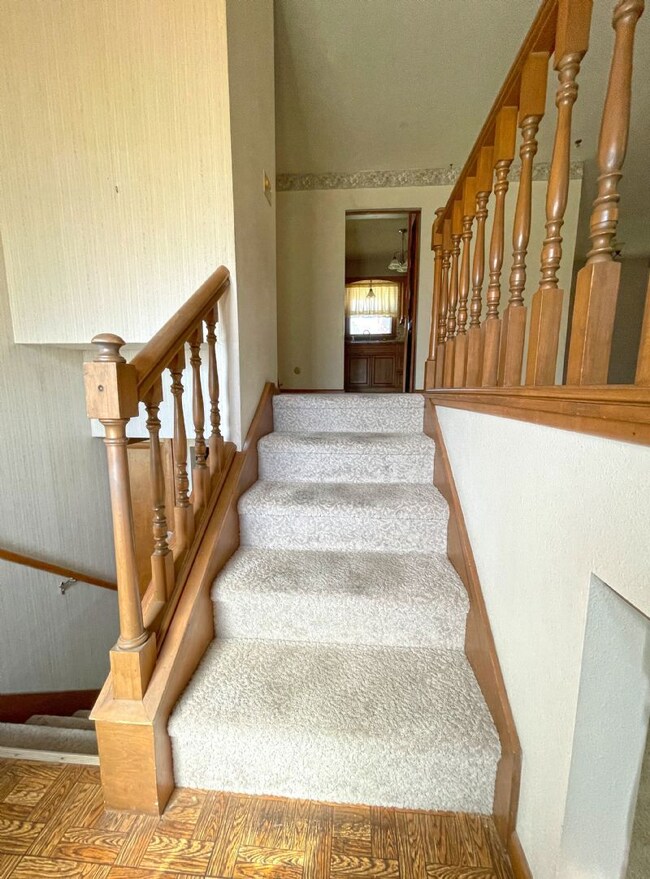 509 W Nishna Rd, Shenandoah, IA 51601 - photo 3