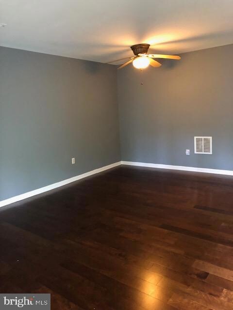 11484 Laurelwalk Dr, Laurel, MD 20708 - photo 4