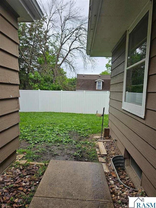 610 5th St N, New Ulm, MN 56073 - photo 7