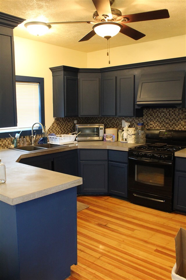 Kitchen 1