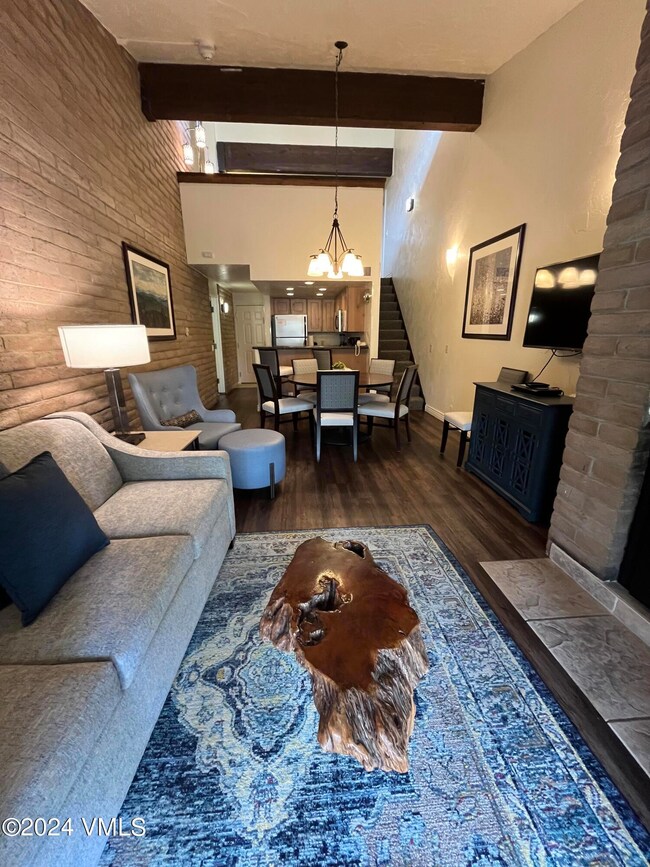 3402 living room and loft