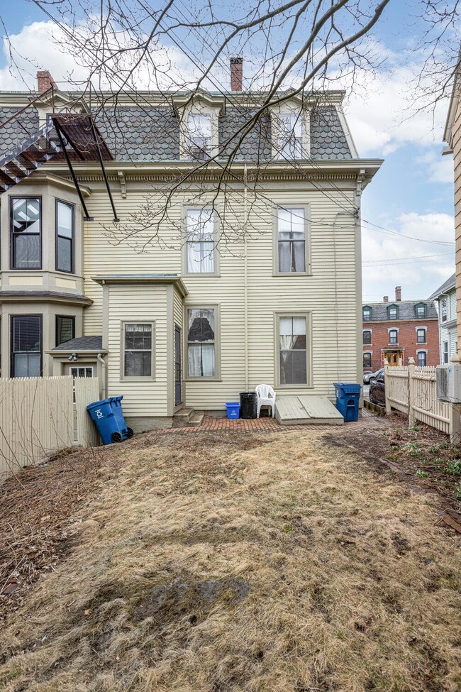 256 Vaughan St, Portland, ME 04102 - photo 5