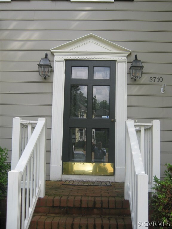 2710 Berkeley Pointe Dr, Henrico, VA 23233 - photo 2