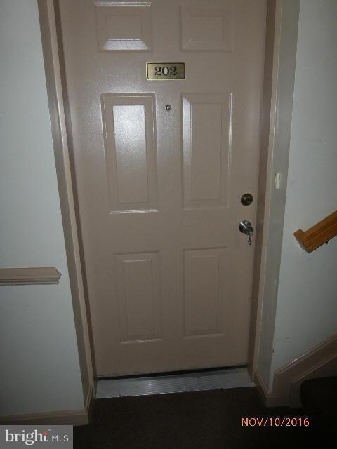9704 Lake Pointe Ct unit 202, Upper Marlboro, MD 20774 - photo 4