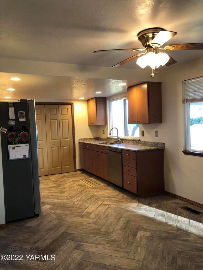 cruz kitchen