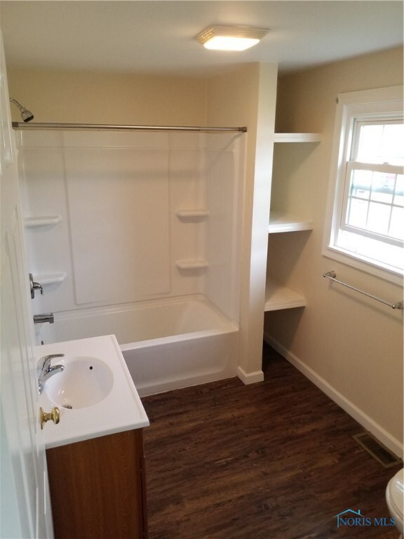 412 High St, Woodville, OH 43469 - photo 6