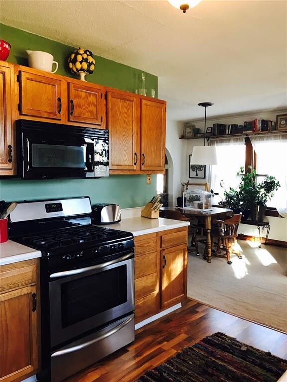 1023 N 4th Ave E, Newton, IA 50208 - photo 5