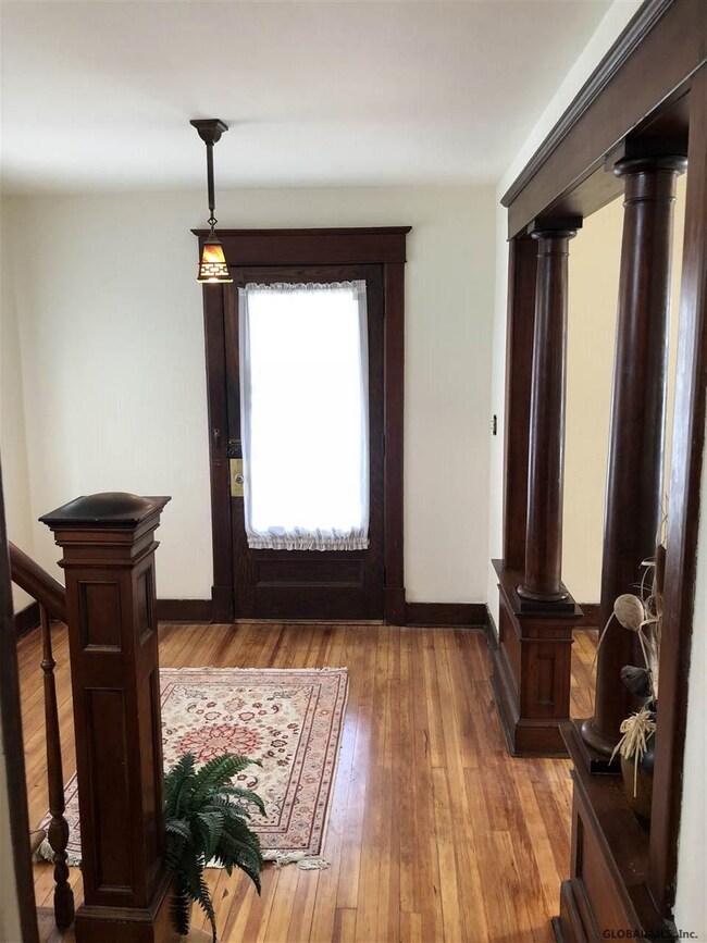 1129 Baker Ave, Schenectady, NY 12309 - photo 4