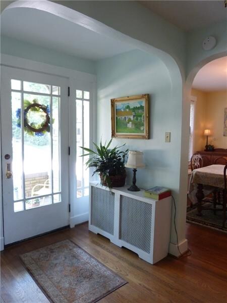 Front Entry Hall