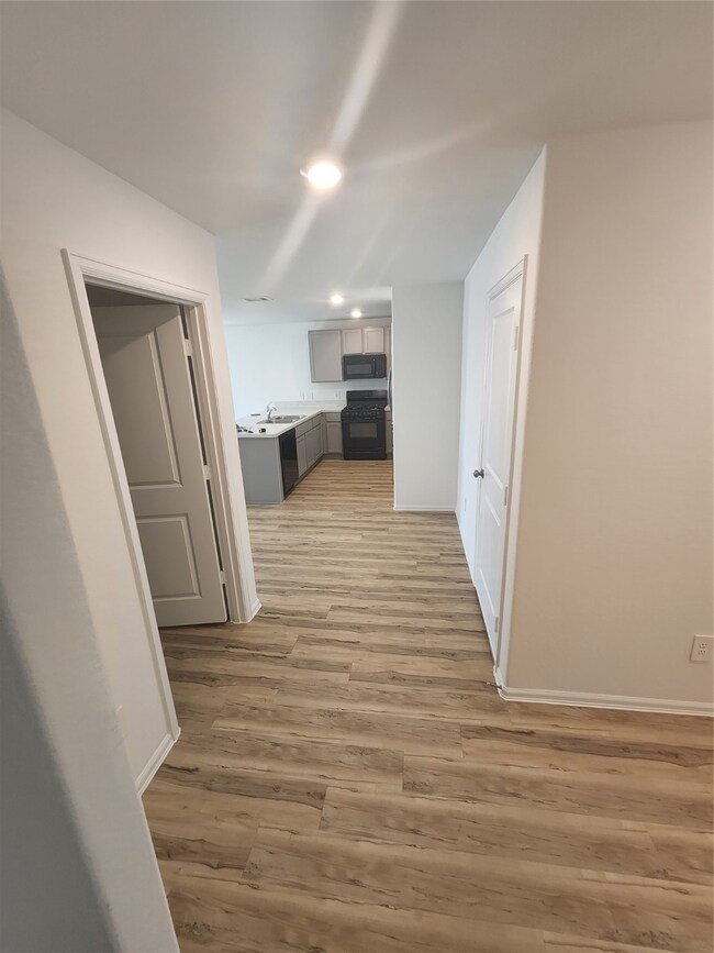 18111 Robin Creek Dr, Hockley, TX 77447 - photo 5