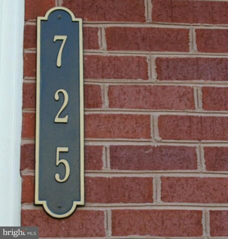 725 Mckenzie Ave, Alexandria, VA 22301 - photo 2