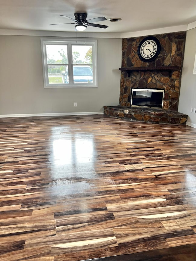 7 FAMILY ROOM FROM LEFT HALLWAY
