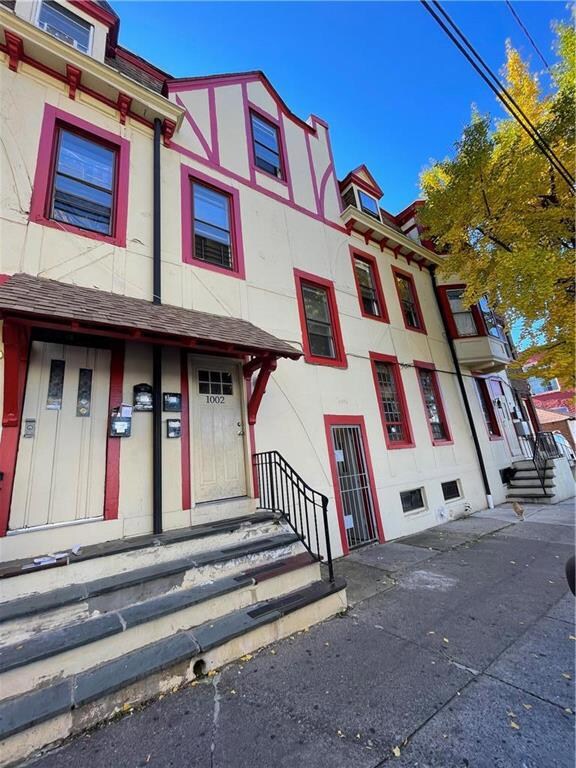 446 N 10th St unit 1, Allentown, PA 18102 - photo 2