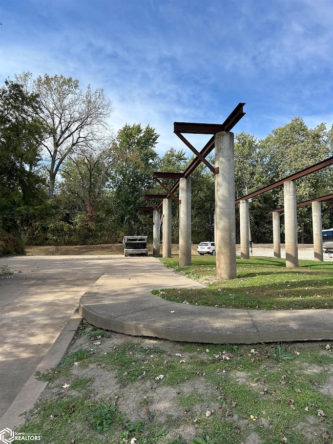 125 Oconnell Beach Rd, Burlington, IA 52601 - photo 2