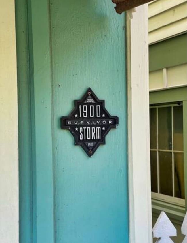 2328 Avenue M, Galveston, TX 77550 - photo 2